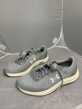 Under Armour Liquify 3021963-108 Running Shoes - Size 6.5